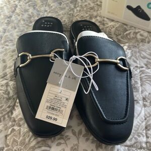 Black “Sandy” flats